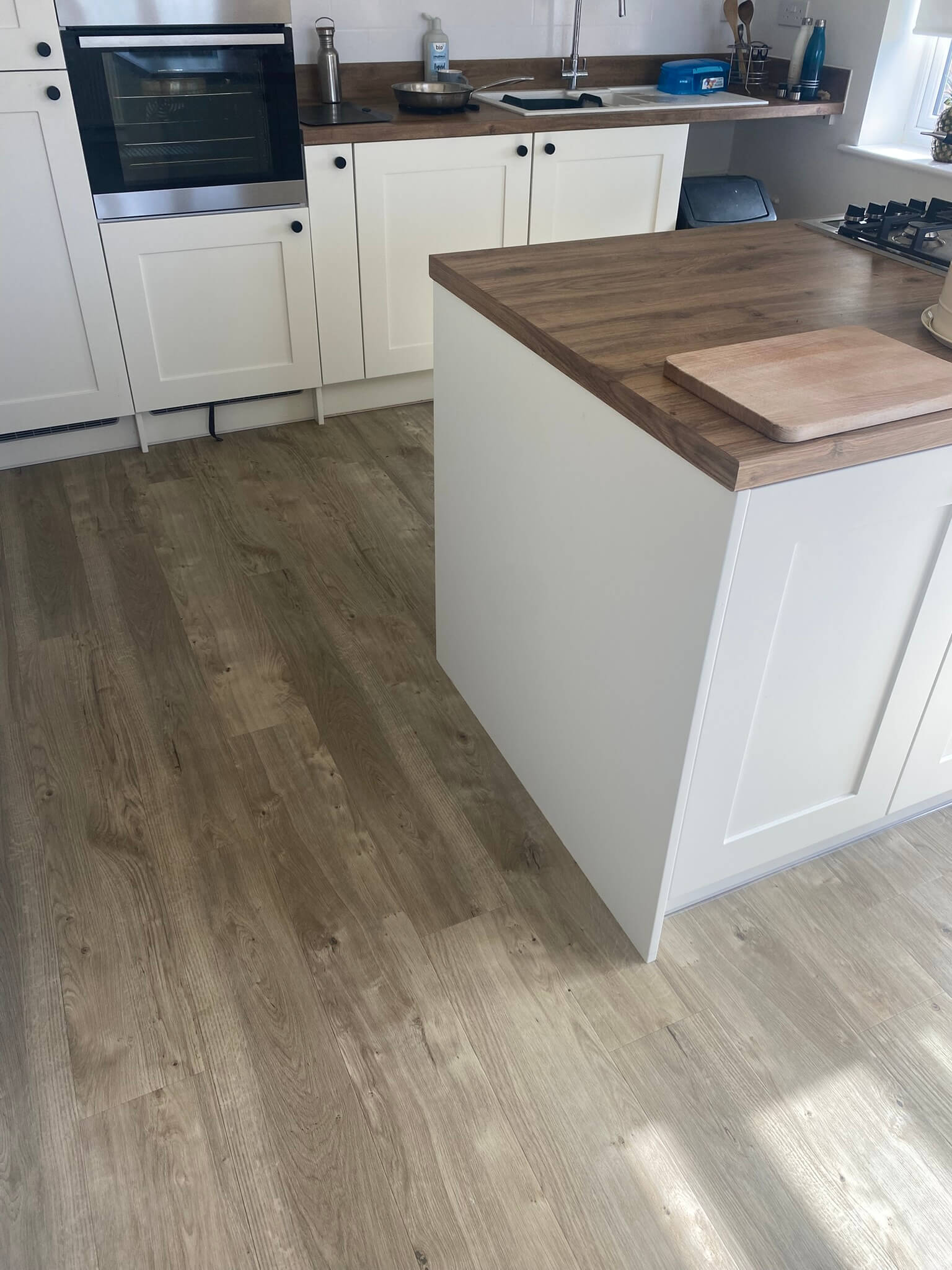 A kitchen floor visualised with a selected flooring product